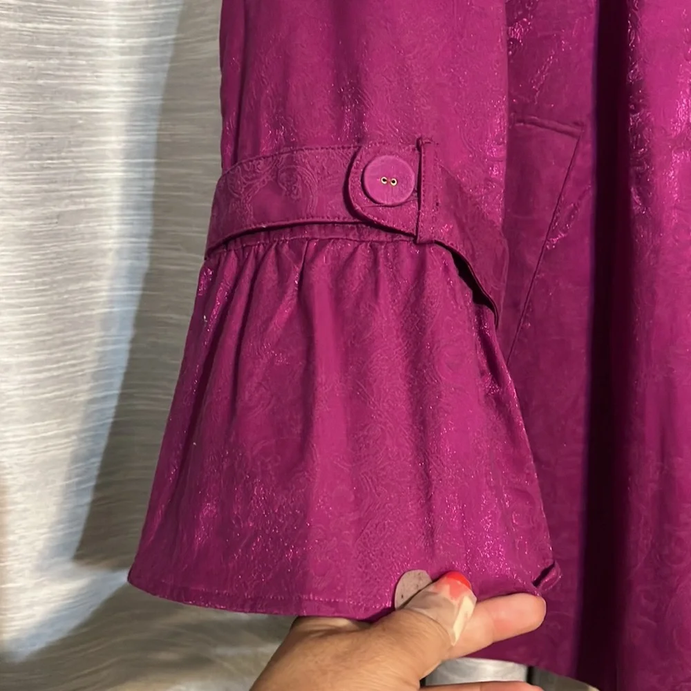 Beautiful jacket - Picture 3 of 6